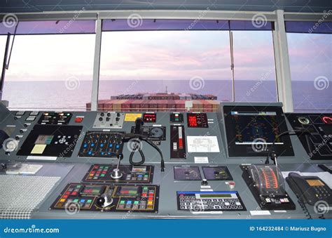 Console:Ship .